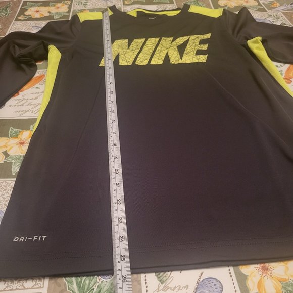 Nike DRI-FIT Long Sleeve Charcoal Gray & Neon Athletic Shirt Boys Large - Picture 7 of 9